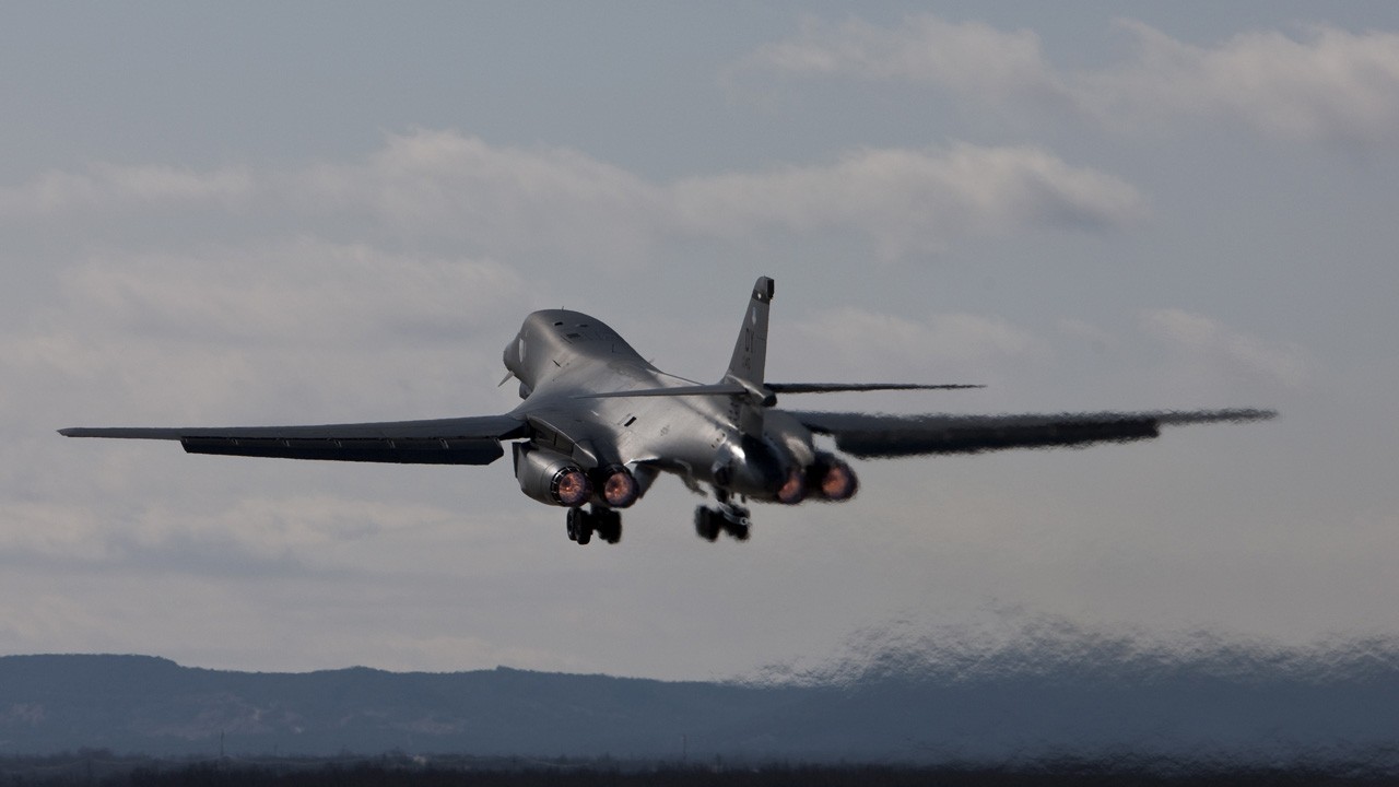 B-1B Lancer